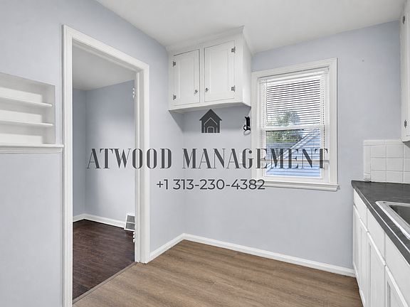 4th image of 14118-20 Evergreen Rd