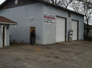 4902 Manos St, Fayetteville, NC 28303