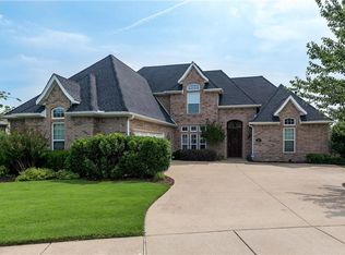 2303 S The Peaks Blvd, Rogers, AR 72758