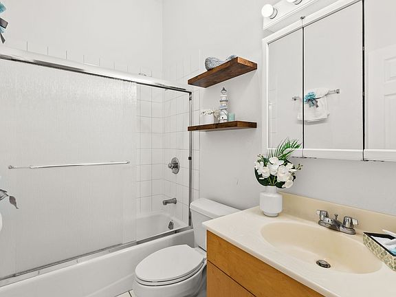 4th image of 1566 Kealia Dr #B