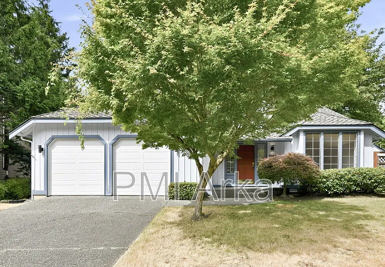 23408 NE 29th Pl — Photo 1