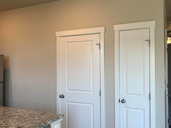 4th image of 6014 S Jessenia Ln