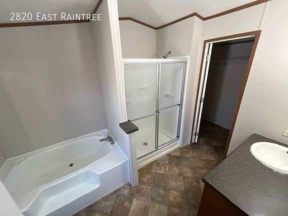 5th image of 2820 E Raintree Dr
