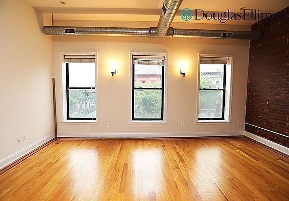 3rd image of 598 Vanderbilt Ave #3