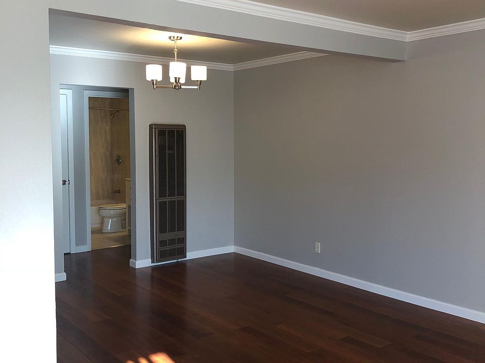 2nd image of 529 Elm St APT 6