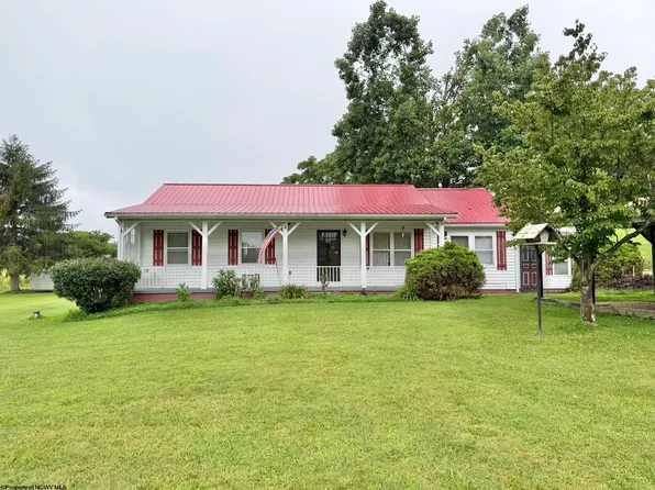 81 Fort Hill Dr, Rock Cave, WV 26234