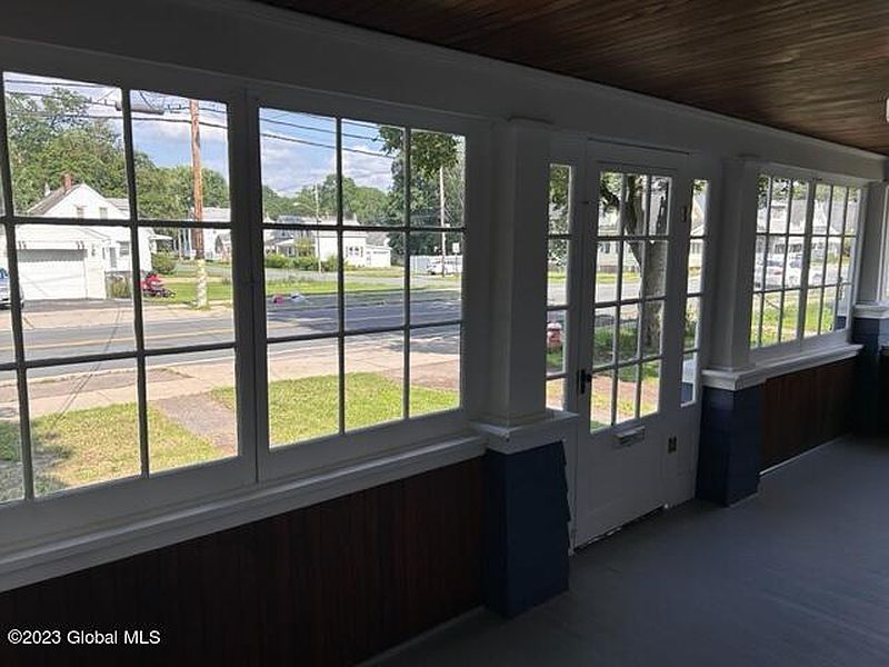 5th image of 1469 Helderberg Avenue