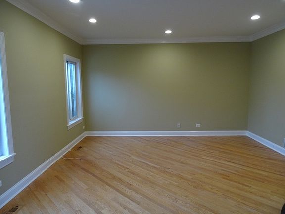 4th image of 121 Troutman Dr