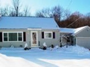 32 Lincoln St, Andover, MA 01810