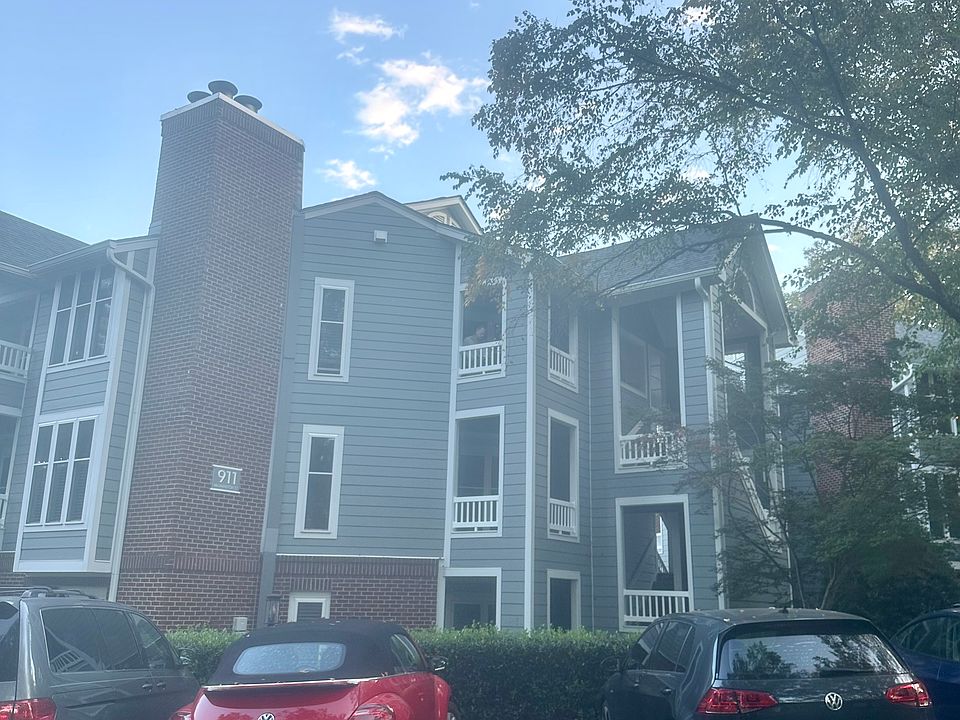 Exterior street view of unit. Plenty of parking for tenants and guests.