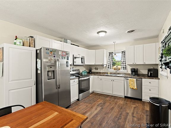 4th image of 2815 Fey Lane NW