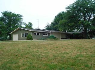 206 Hillcrest Dr, Kendallville, IN