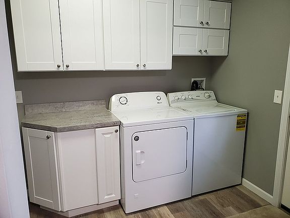 5th image of 24353 Hedgewood Ave