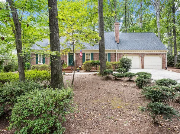 1404 Rock Creek Ln, Cary, NC 27511
