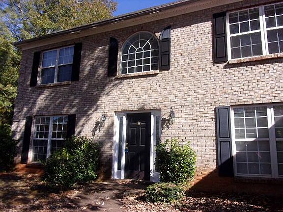 3rd image of 708 Forestglen Dr