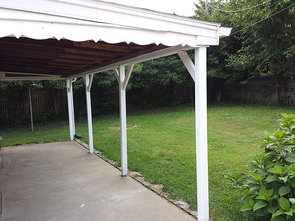 2nd image of 2610 Harlech Ct