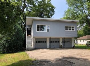 755 W Jackson St #1/2, Morris, IL 60450