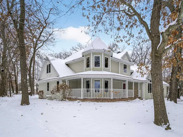 N3560 Oakwood Pass, New London, WI 54961