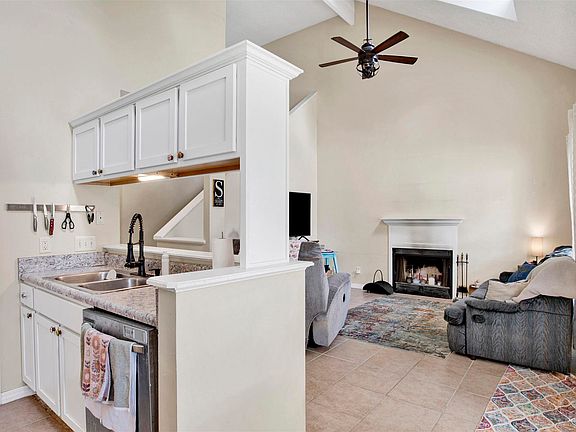 5th image of 6980 Weatherwood Dr