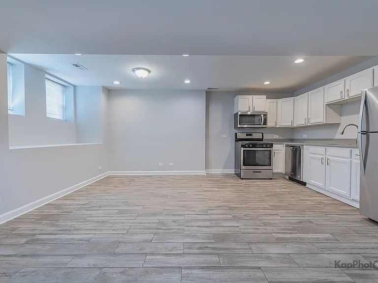 1620 W Warren Blvd #GF — Photo 3