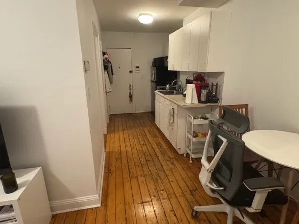 230 Pacific Street image 3 of 12