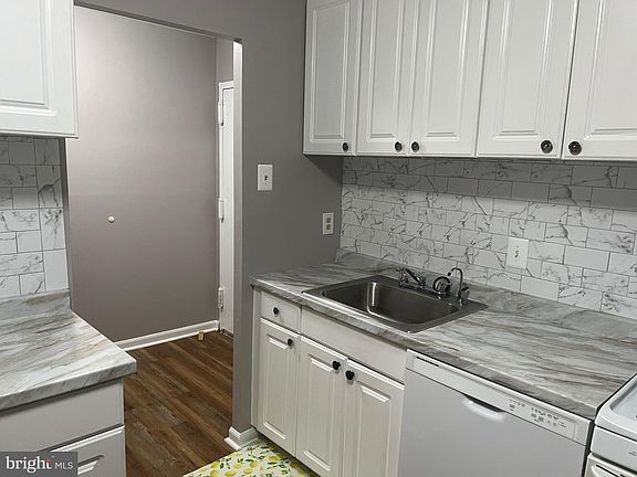 4th image of 19423 Brassie Pl APT 201