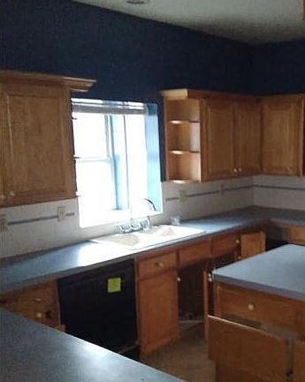 2nd image of 3104 Fair Oaks Dr
