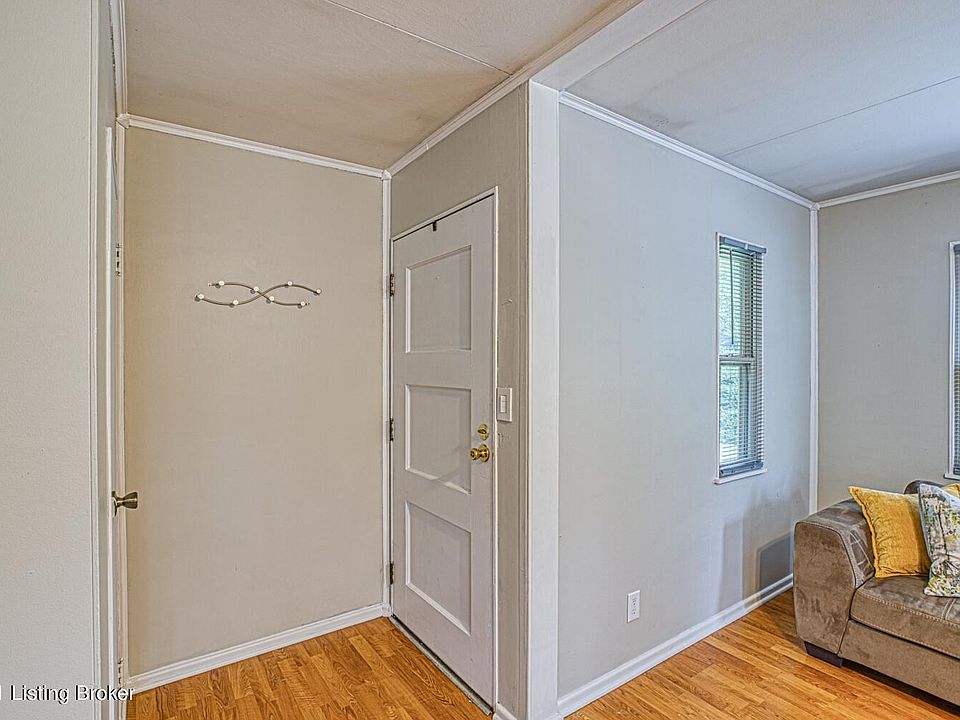 9201 Whipps Mill Rd, Lyndon, KY 40242 Zillow