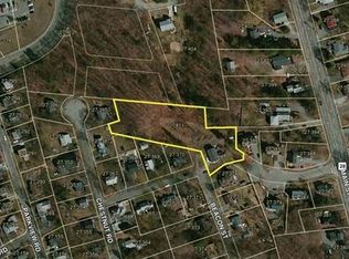 45 Beacon St, Reading, MA 01867