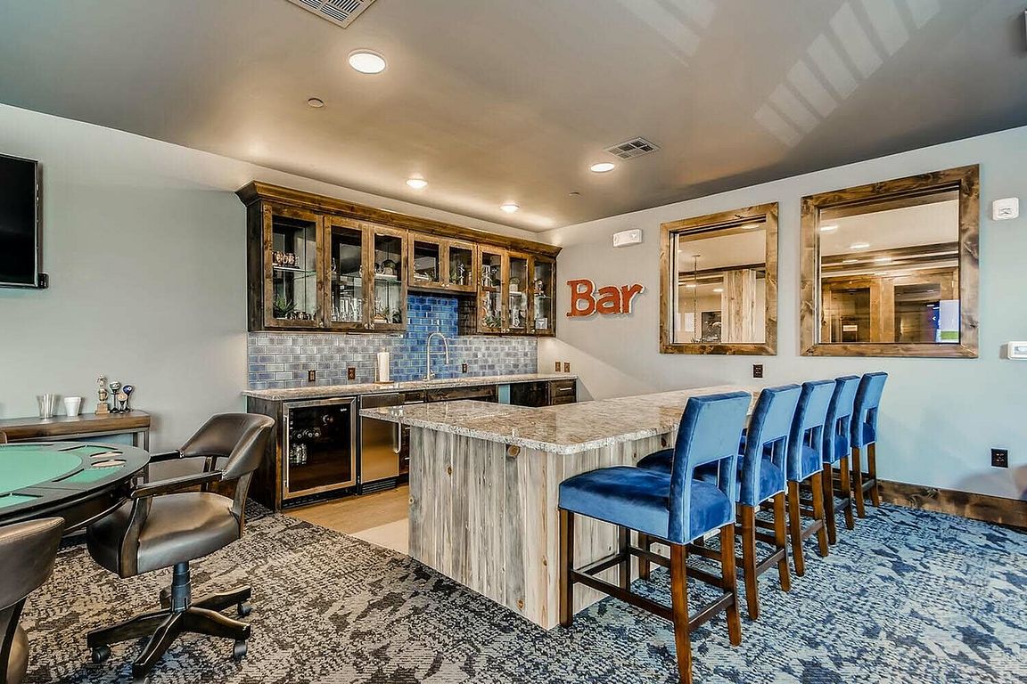 1196 T L Townsend Drive-large-013-009-Interior-1500x1000-72dpi