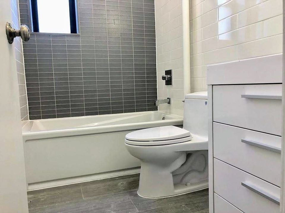 2nd image of 2323 Avenue Z APT C1