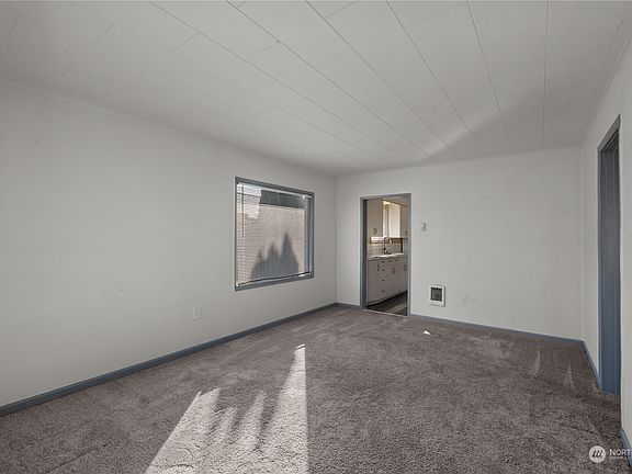 2nd image of 2520 Aberdeen Avenue
