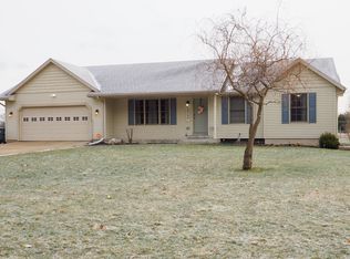 9754 N 32nd St, Richland, MI 49083