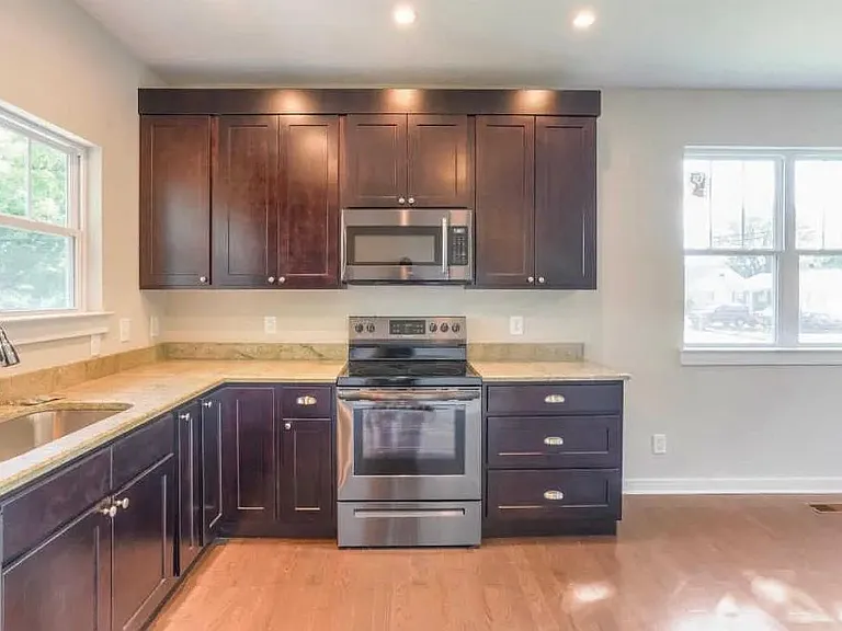 1000 Fleming St — Photo 11