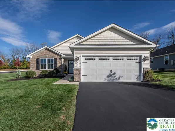 4214 Mimosa Ln, Whitehall, PA 18052