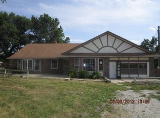 7613 E State Route Yy Hwy, Peculiar, MO 64078