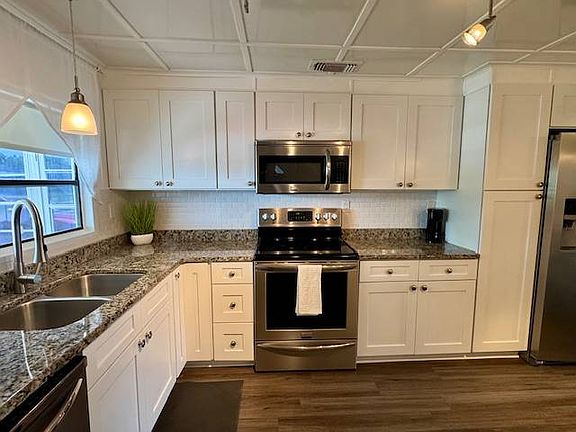 3rd image of 2425 Harden Blvd #163