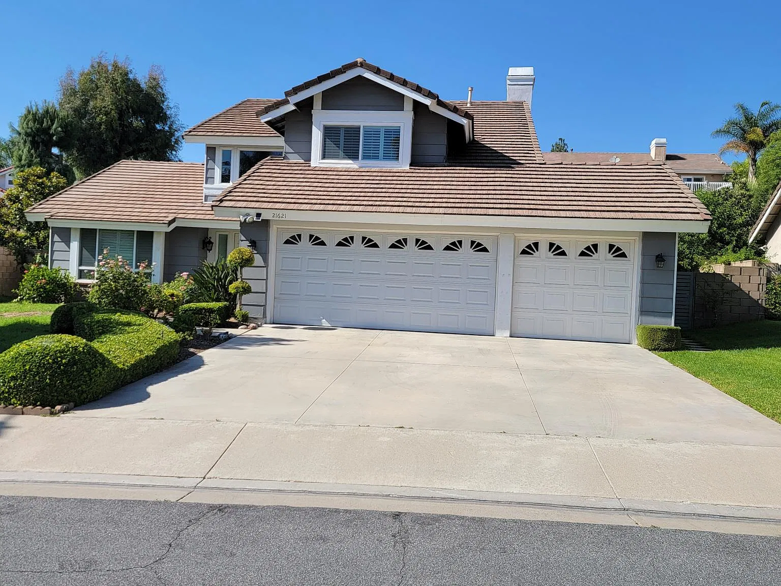 4 bed, 2470 sqft, $5,000 — Photo 1