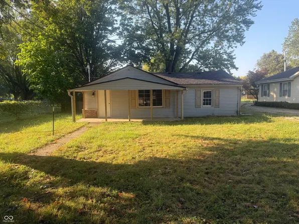 569 Parker St, Whiteland, IN 46184