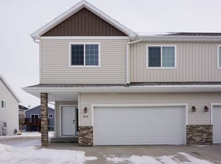 2715 Westwood St W, West Fargo, ND 58078