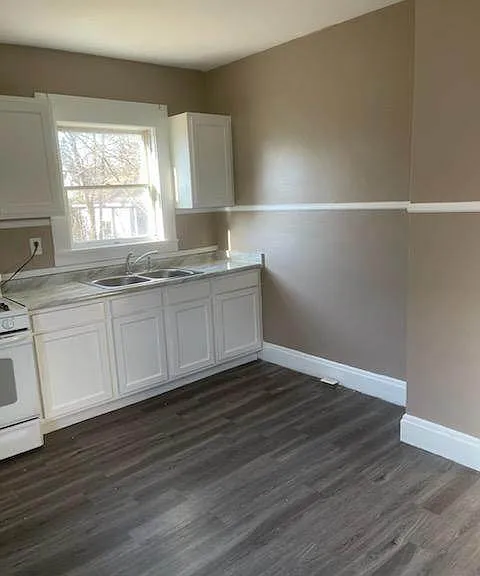 1805 Emerson Ave — Photo 5