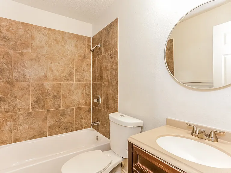 5532 Four Winds Dr — Photo 14