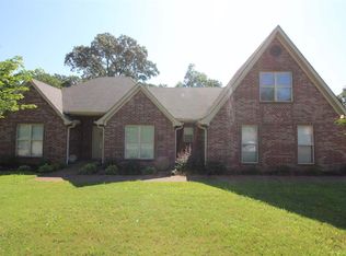 71 Woodgrove Dr, Jackson, TN 38305