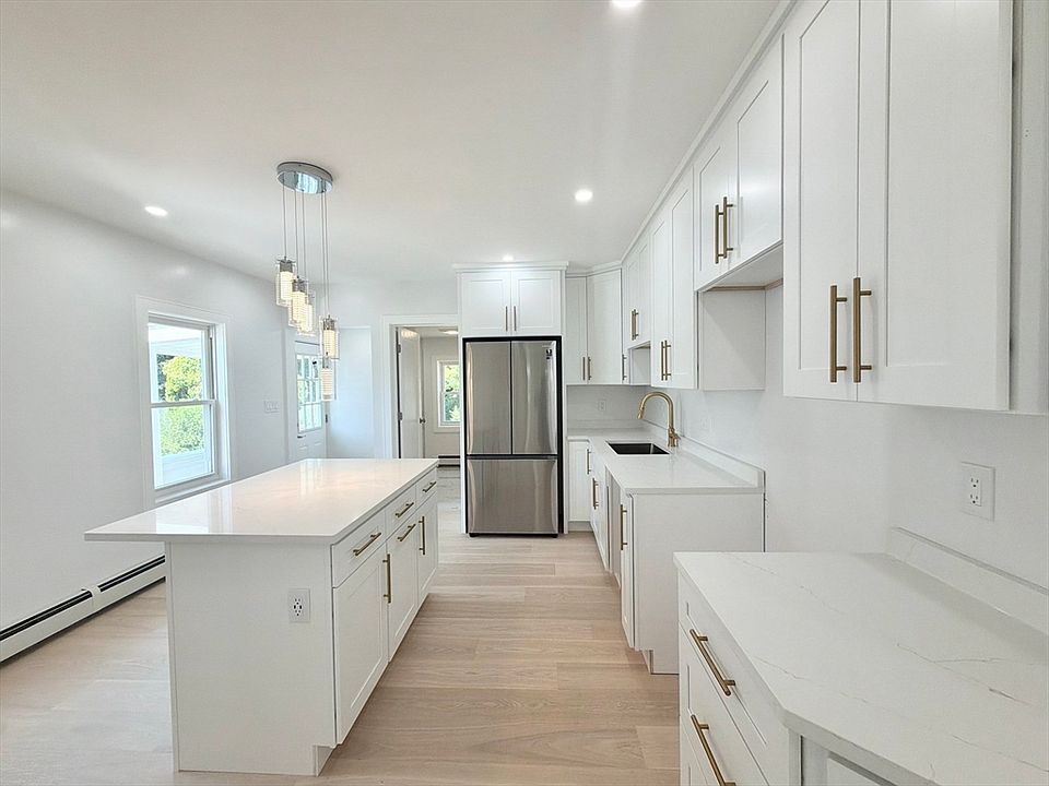 1st image of 62 Arthur St