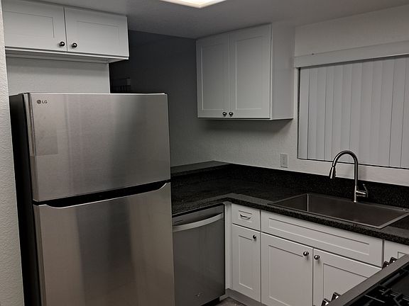 4th image of 78583 Avenue 42