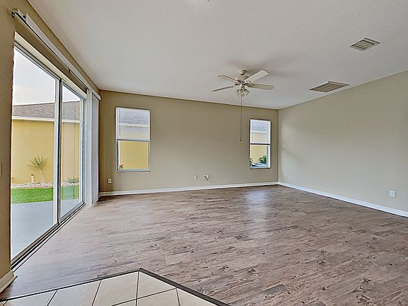 5th image of 1823 Raven Glen Dr