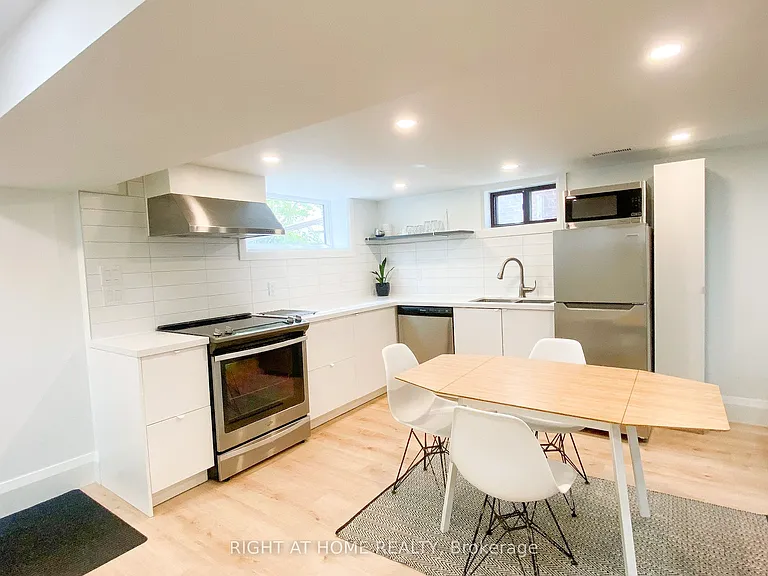 75 Binswood Ave #BASEMENT — Photo 6
