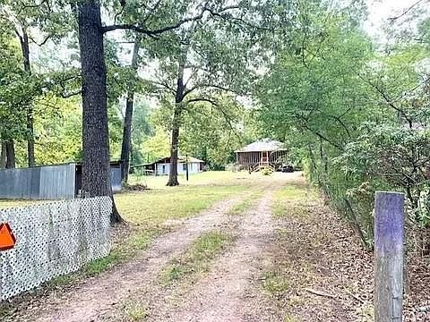 2nd image of 1001 County Road 4110