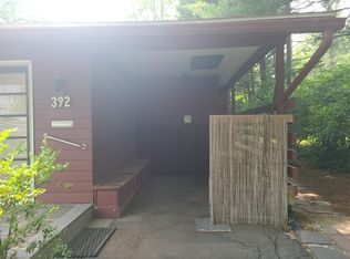 392 Walnut Ln, Princeton, NJ 08540