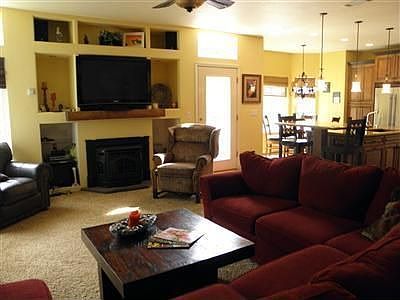 3rd image of 2150 Bates Cir